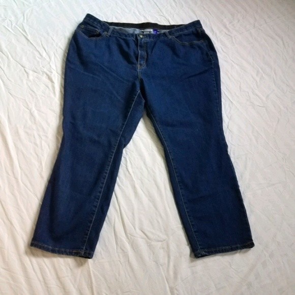 CATHRINES Plus Size Jeans - Picture 1 of 6